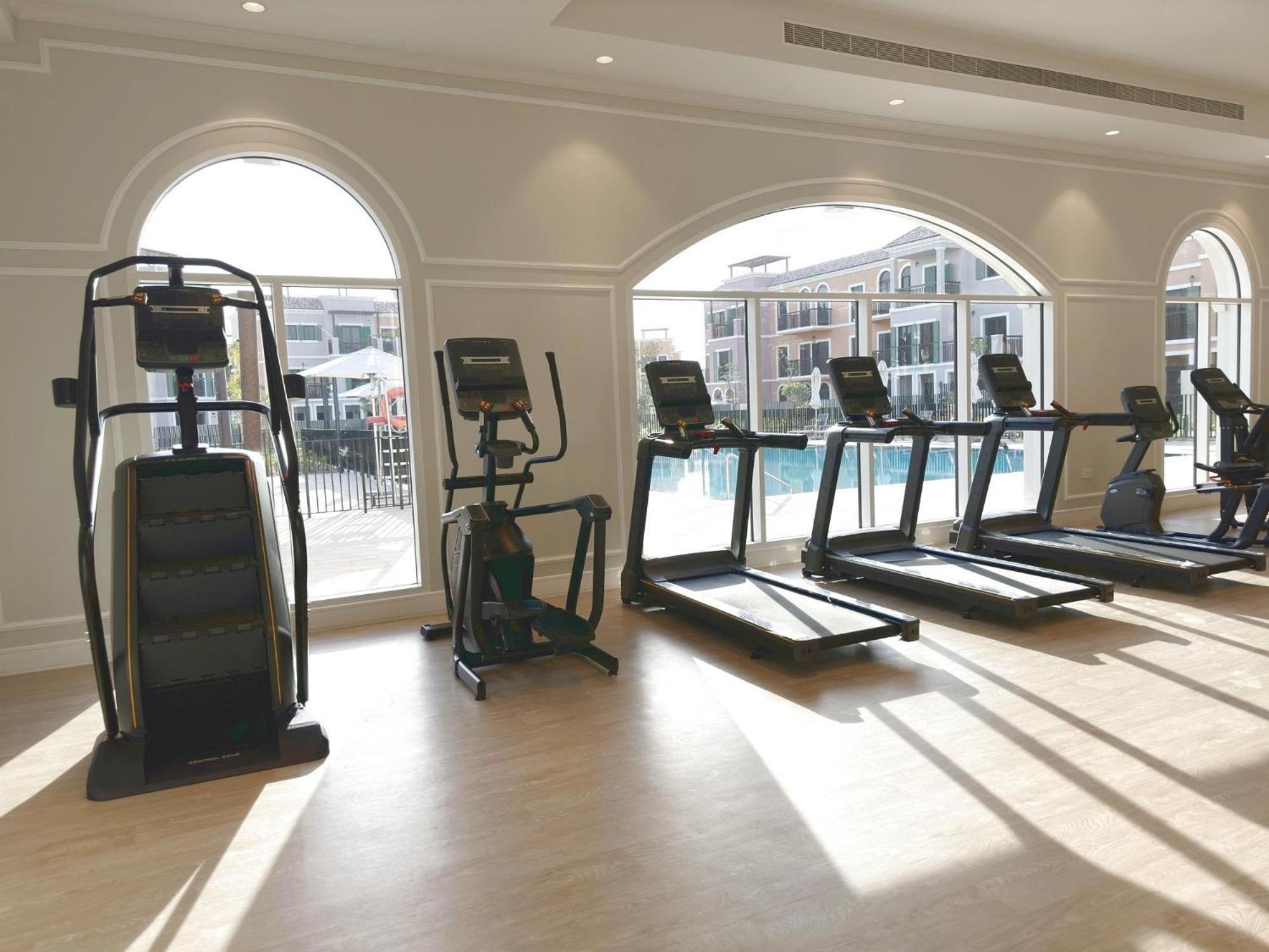Luxury 4br Next To J1 With Burj Views Villa *
