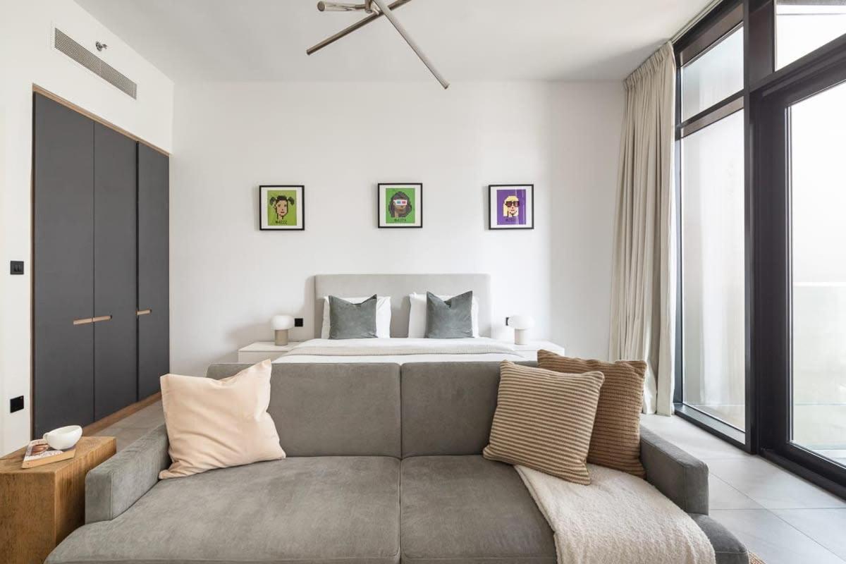 Frank Porter - Dt1 Tower Apartment *