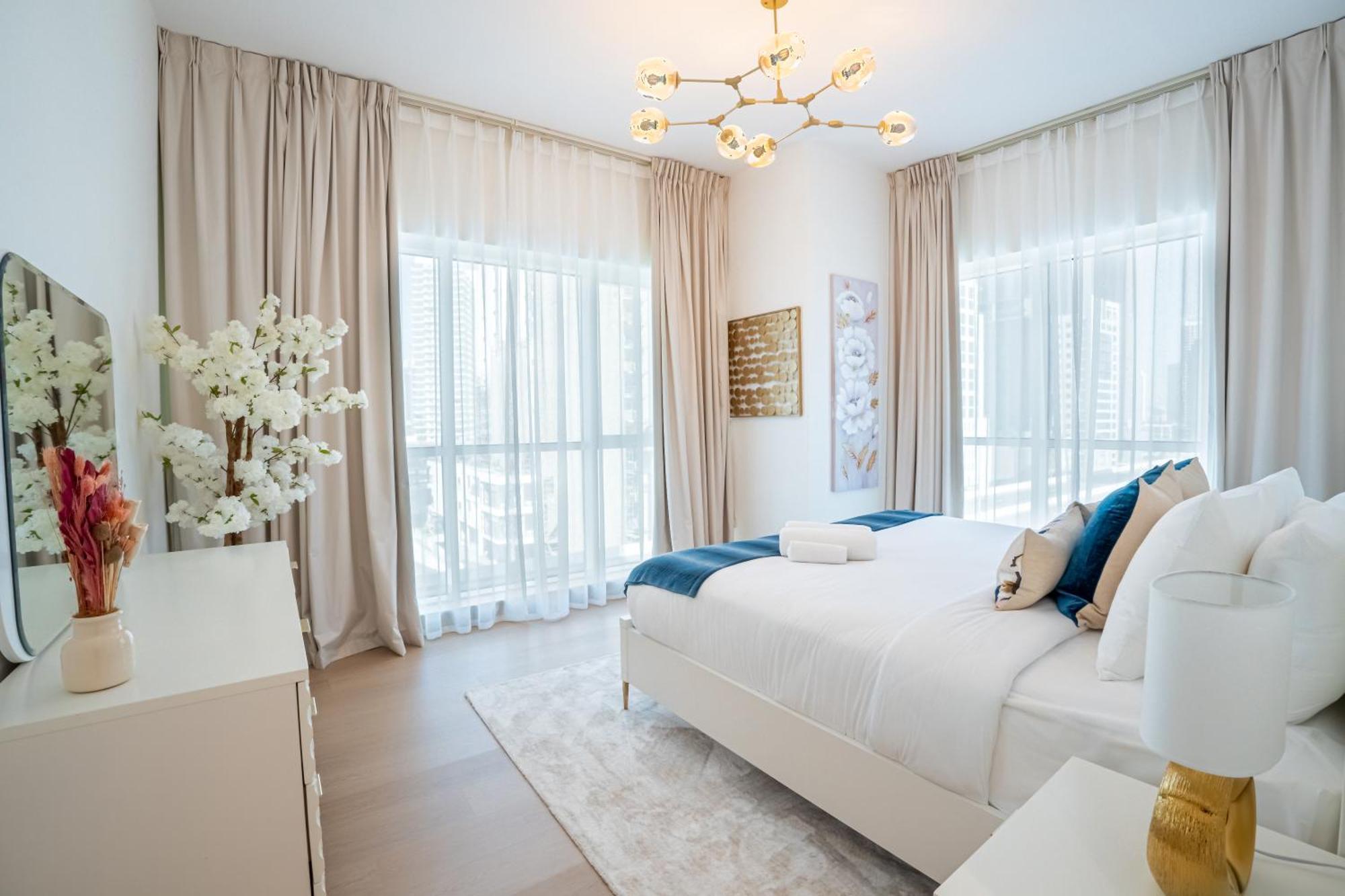 Veluxa - Fabulous 1 Bedroom In Business Bay Apartment *