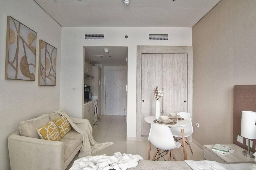 The Smart Concierge - Seven Palm