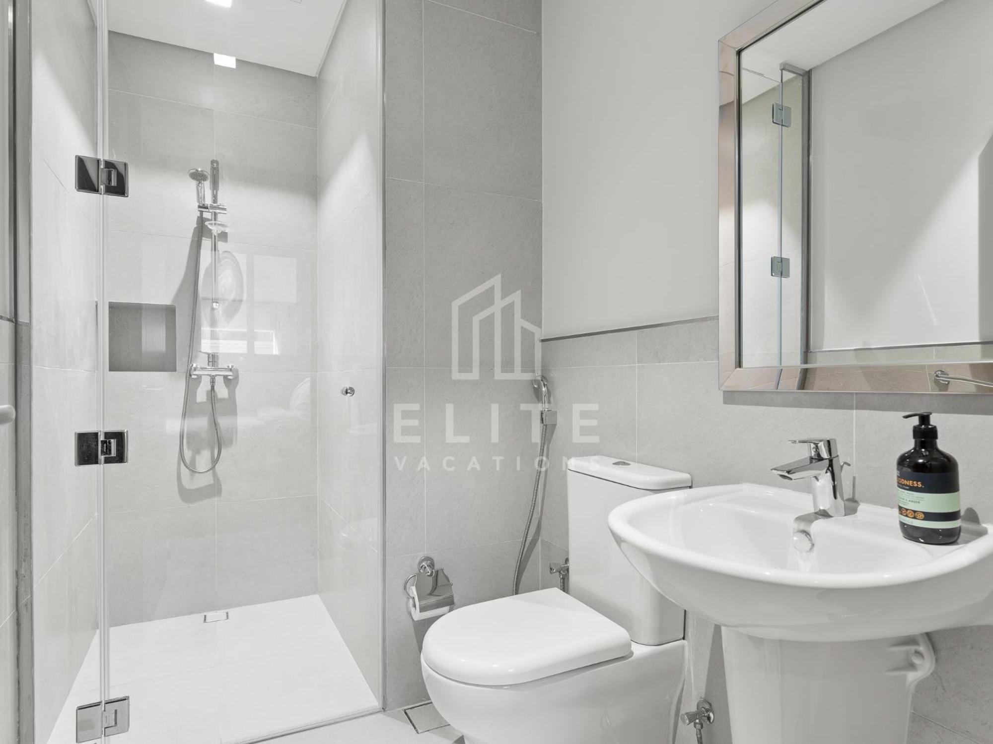 Luxury 4br Next To J1 With Burj Views Villa