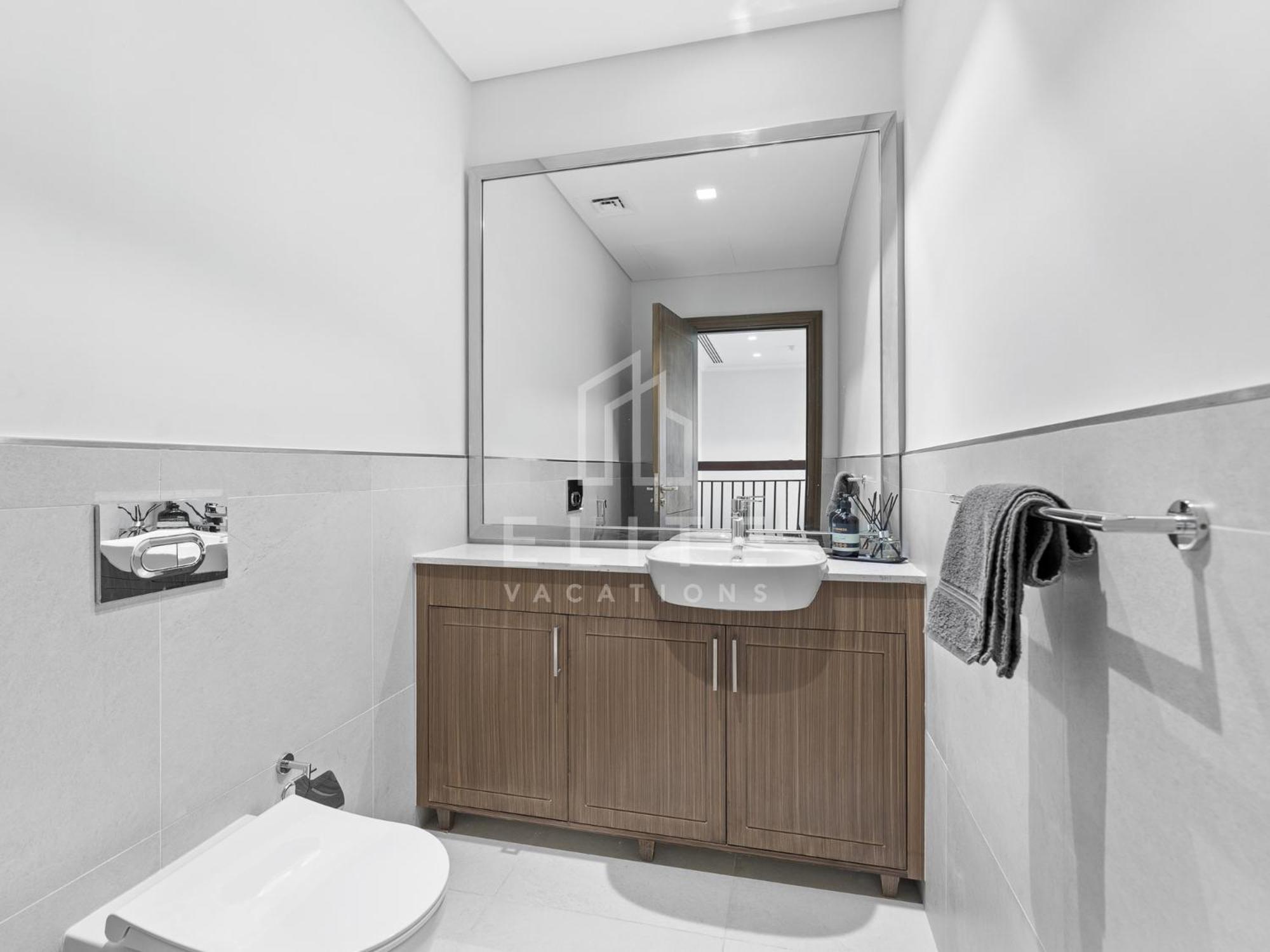 Luxury 4br Next To J1 With Burj Views *