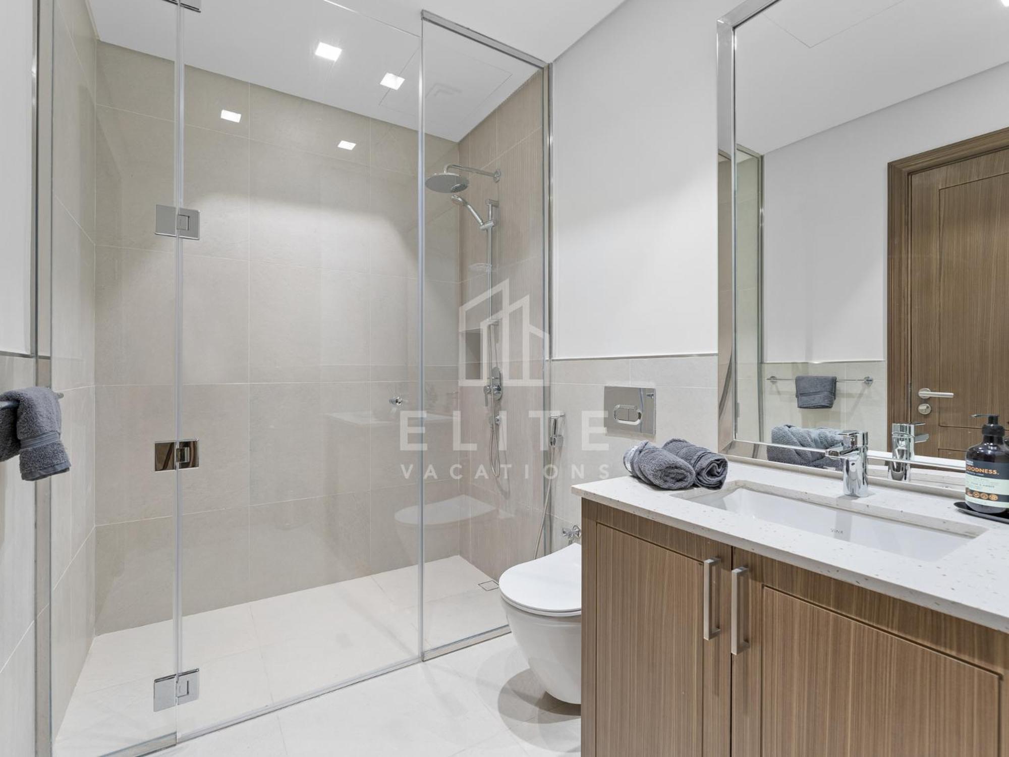 Villa Luxury 4br Next To J1 With Burj Views