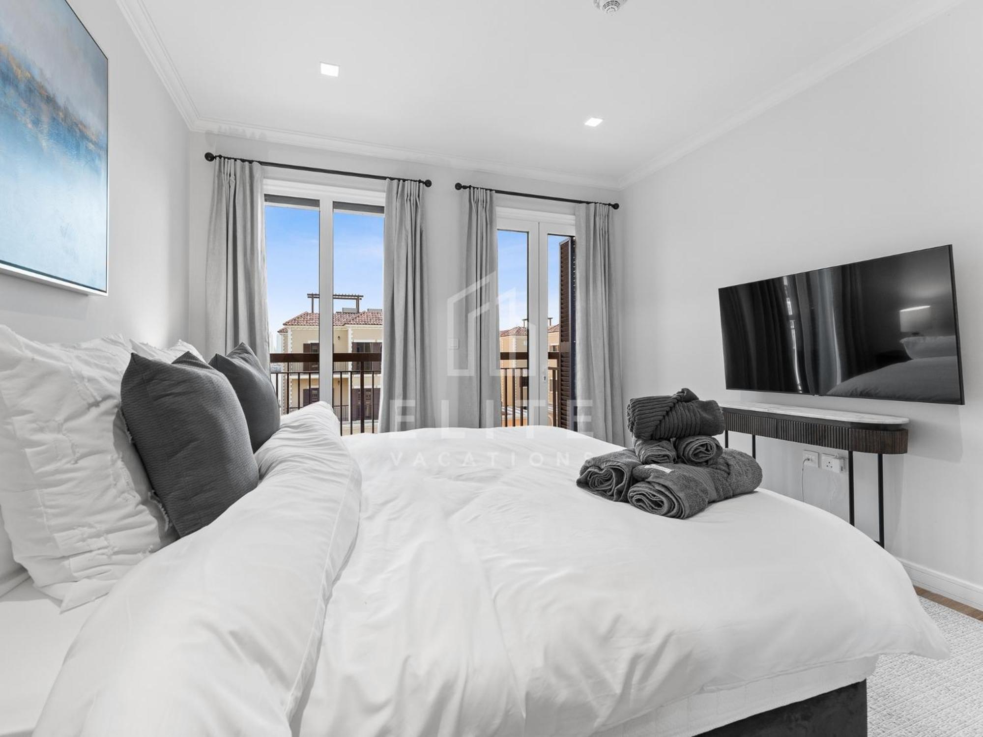 Luxury 4br Next To J1 With Burj Views Villa