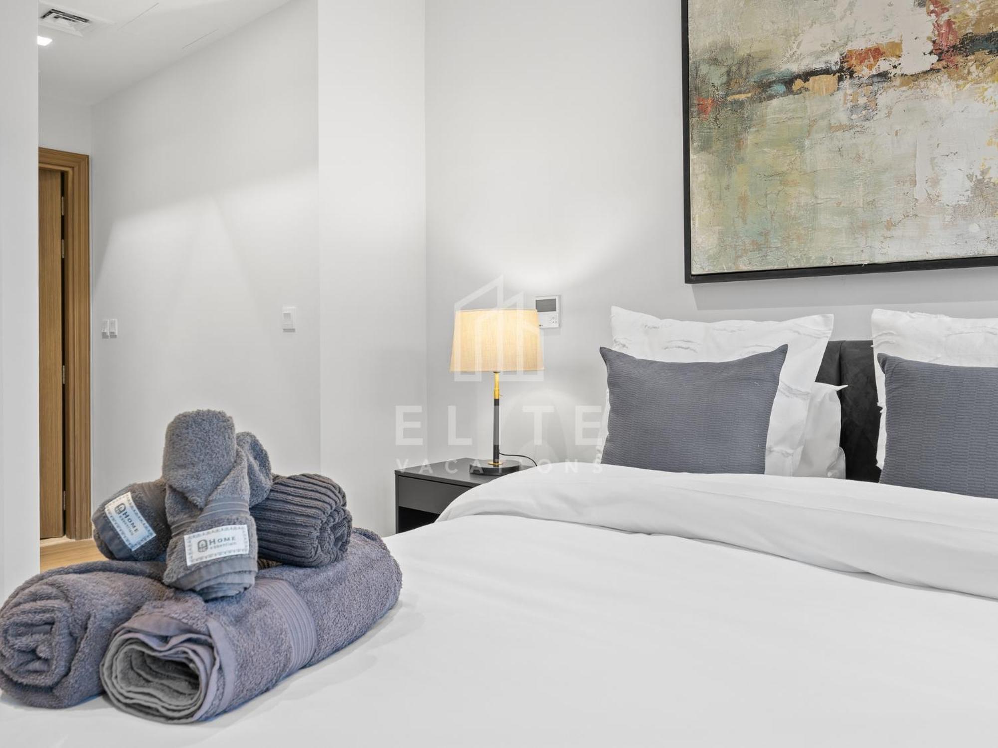 Luxury 4br Next To J1 With Burj Views * Dubai