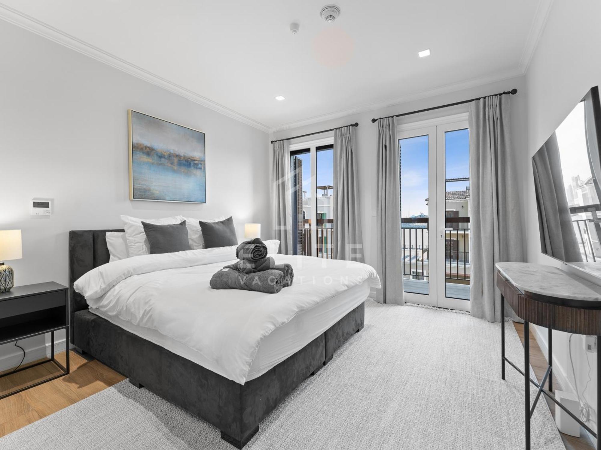 Luxury 4br Next To J1 With Burj Views Villa