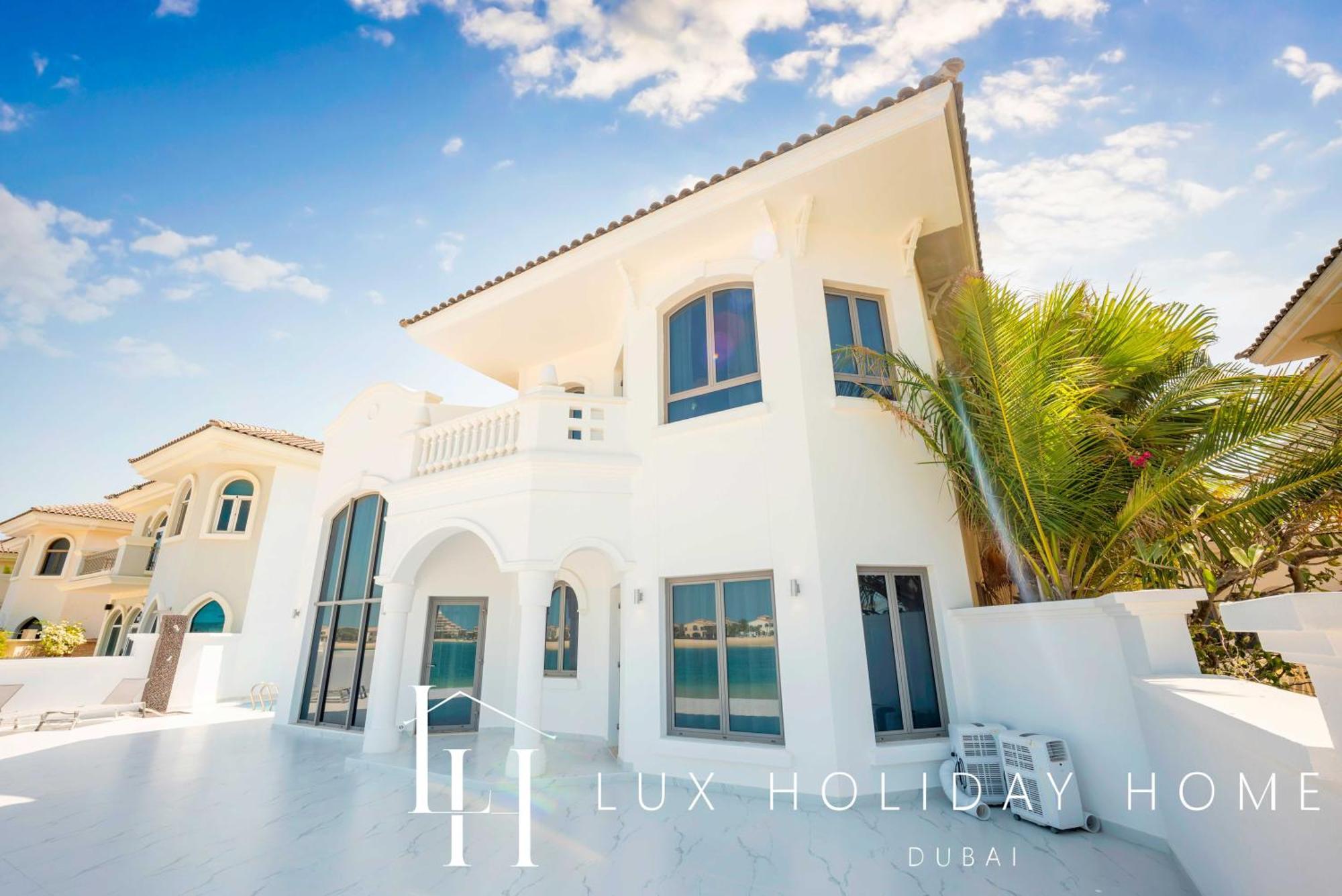 Lux The Ultimate Island Palm