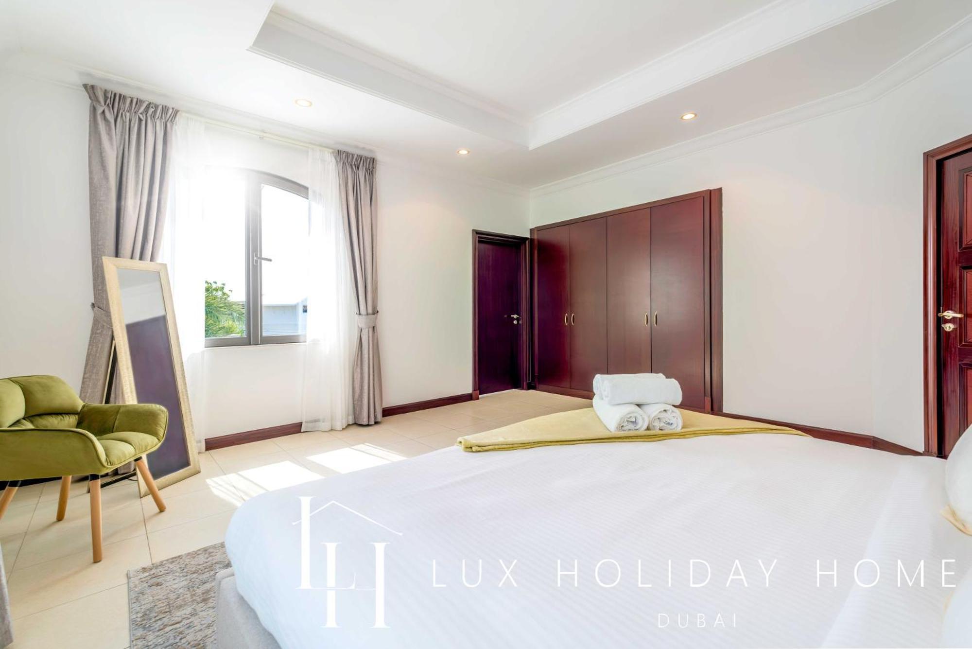 Lux The Ultimate Island Palm Villa Dubai