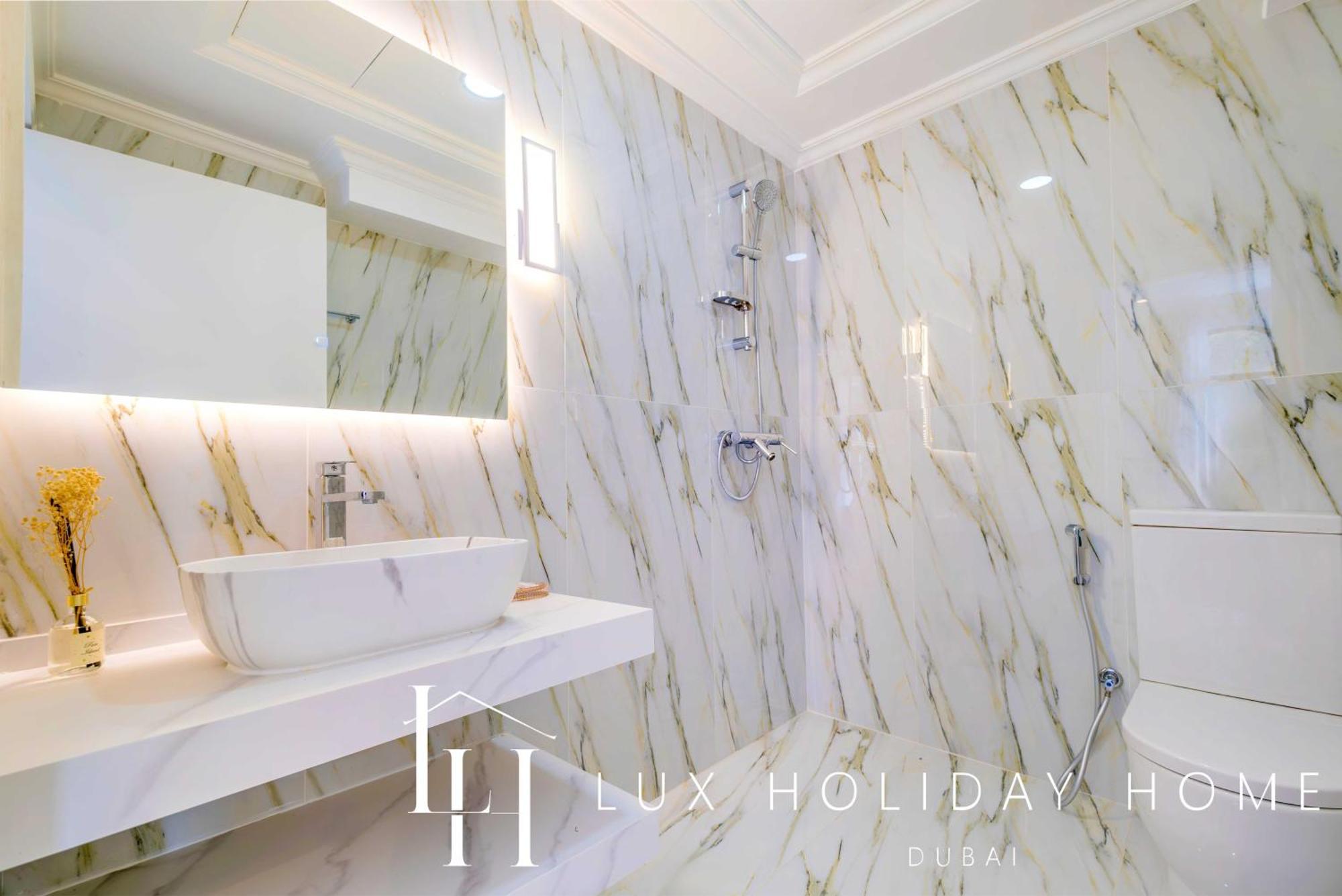 Lux The Ultimate Island Palm Villa *