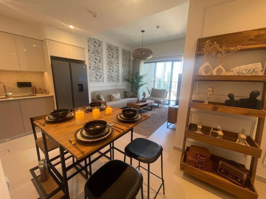 Luxury Burj Khalifa Views@modern Tranquil Moments Apartment *