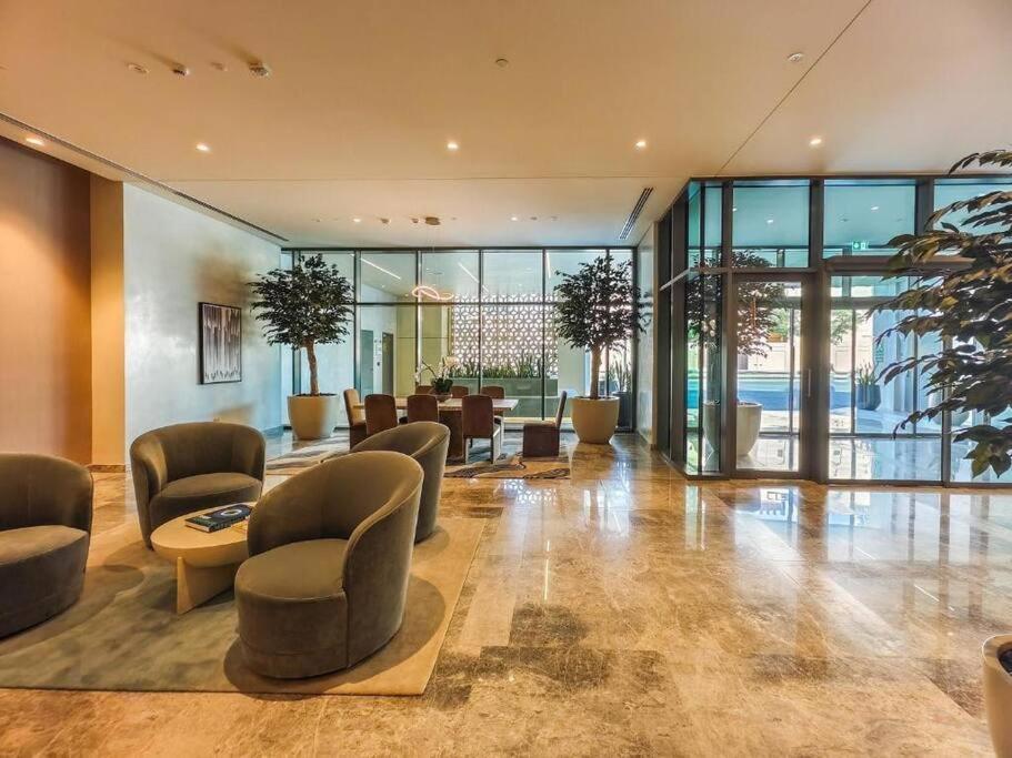 Apartment Luxury Burj Khalifa Views@modern Tranquil Moments Dubai