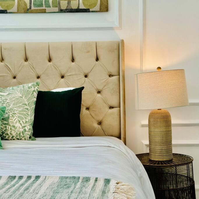 Luxe 2br With Fountain & Opera Views At Standpoint A *