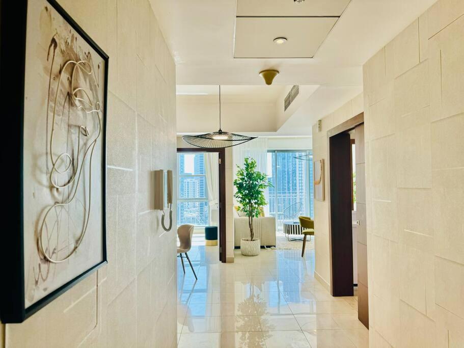 Luxe 2br With Fountain & Opera Views At Standpoint A