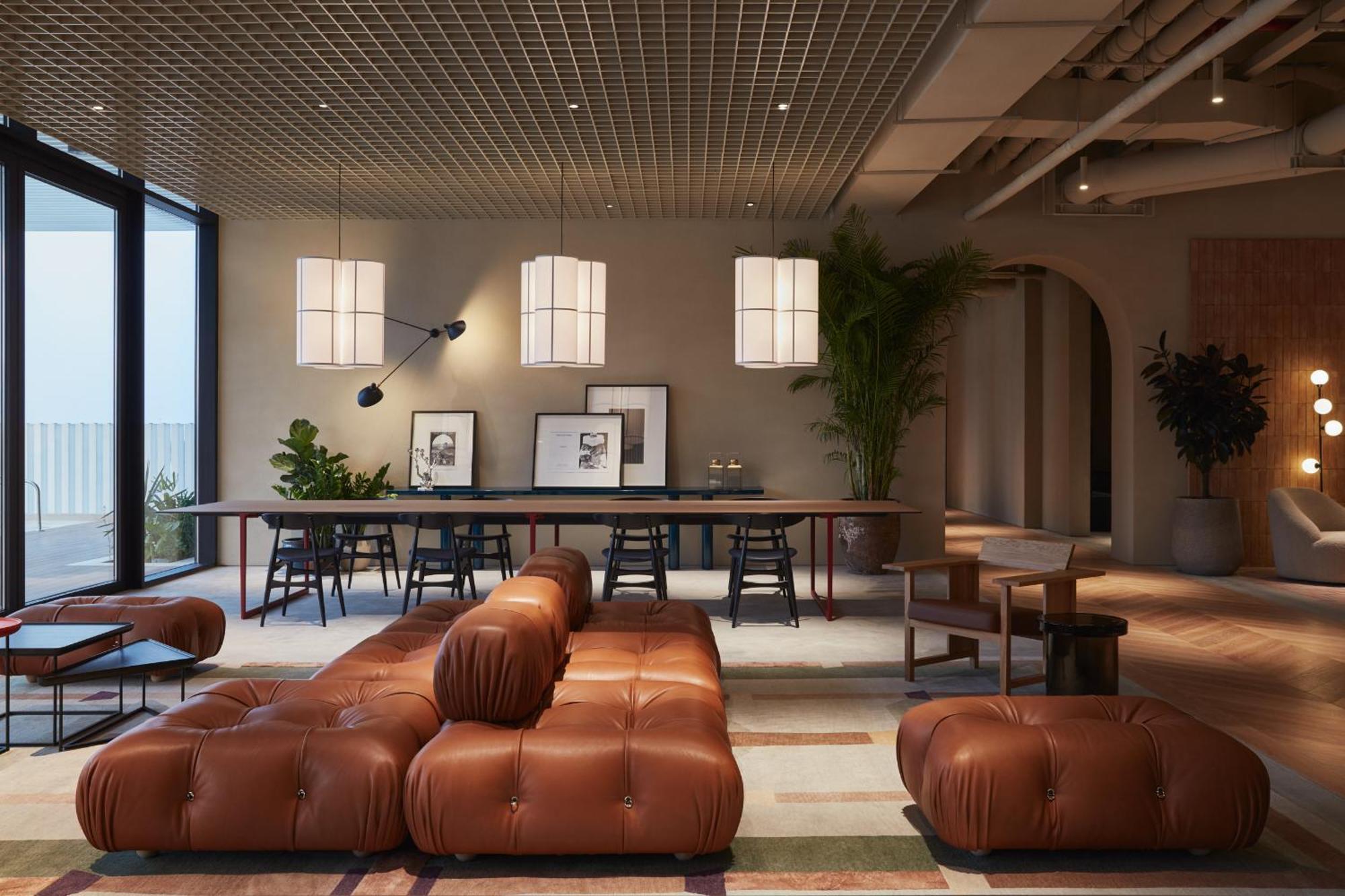 Executive At Upside Living, Business Travel Ready * Dubai