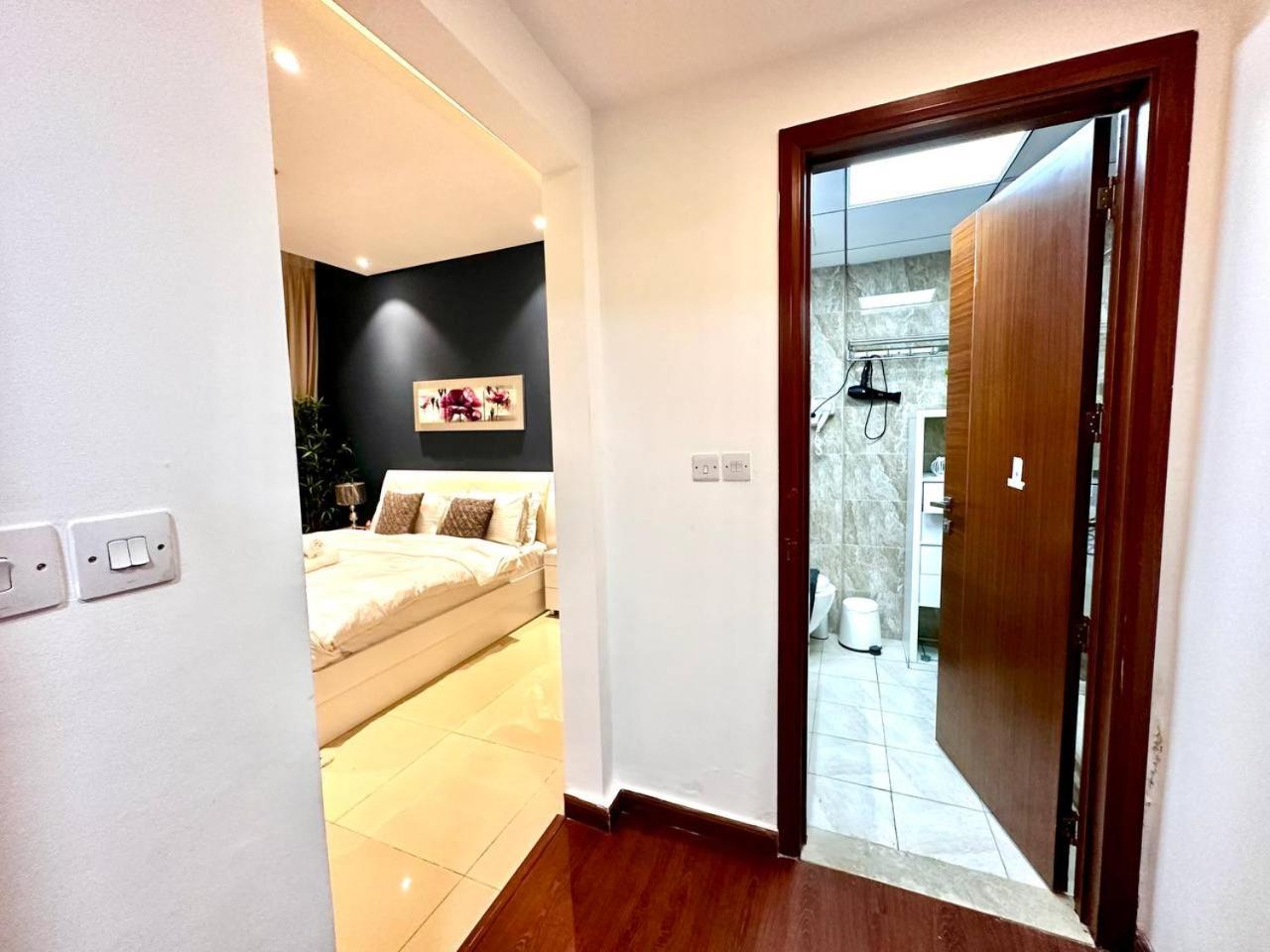 Apartment Cozy In Laya Jvc