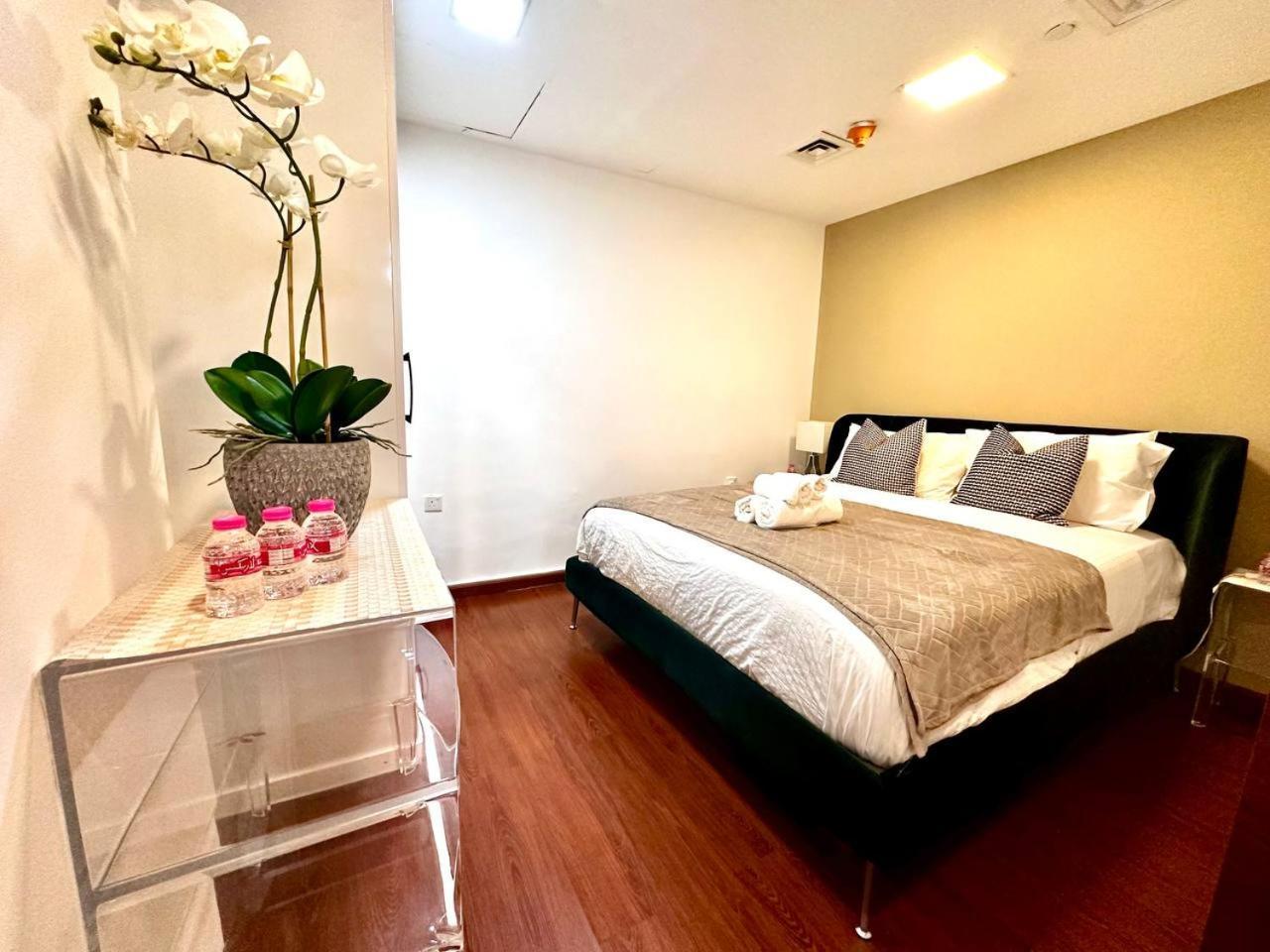 Cozy In Laya Jvc Dubai