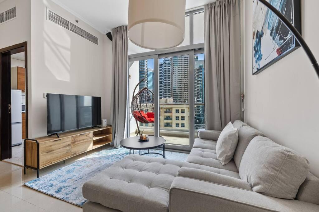 Newly Designed 1br-walkin To Marina Beach-tram Apartment