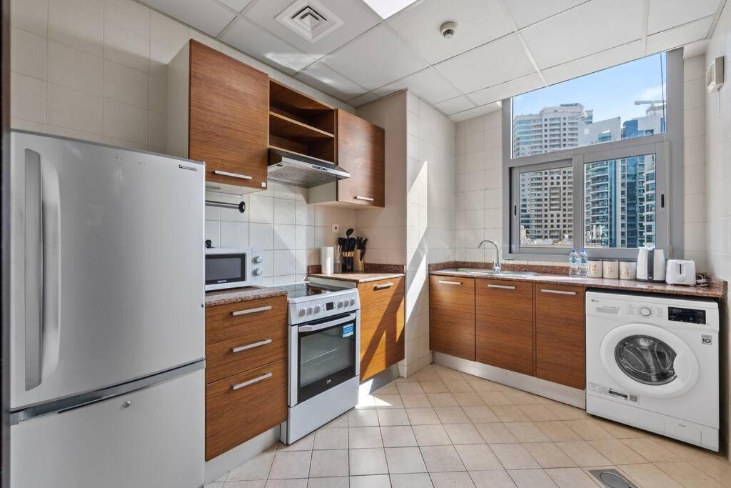 Newly Designed 1br-walkin To Marina Beach-tram