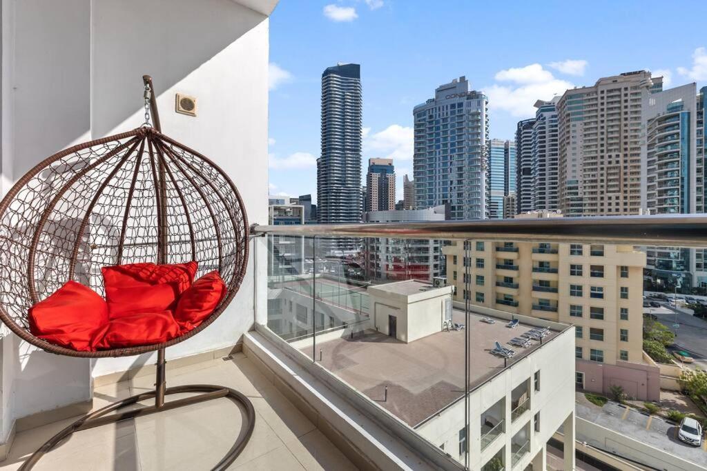 Newly Designed 1br-walkin To Marina Beach-tram Apartment *