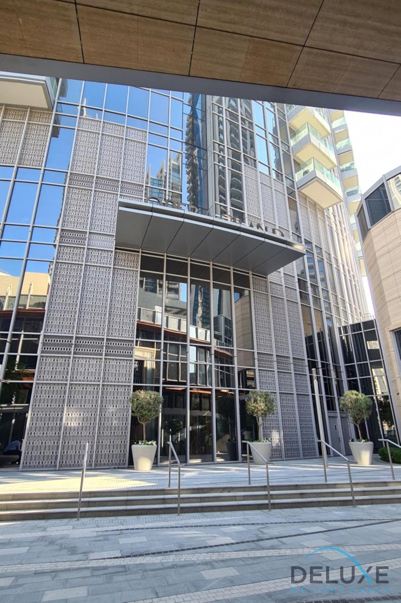 Plush 2br At Grand Opera Downtown By Deluxe Homes * Dubai