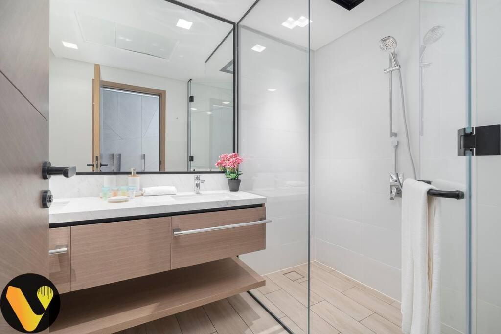 Vogue Palace Residences, Creek Harbour Apartment *