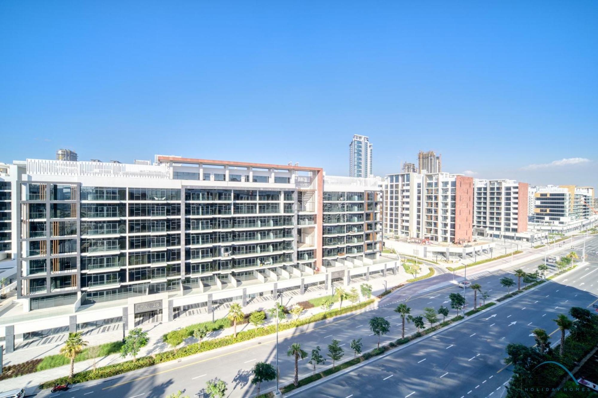 Apartment Sizeable 1br At Azizi Riviera 35, Al Merkadh By Deluxe Homes Dubai