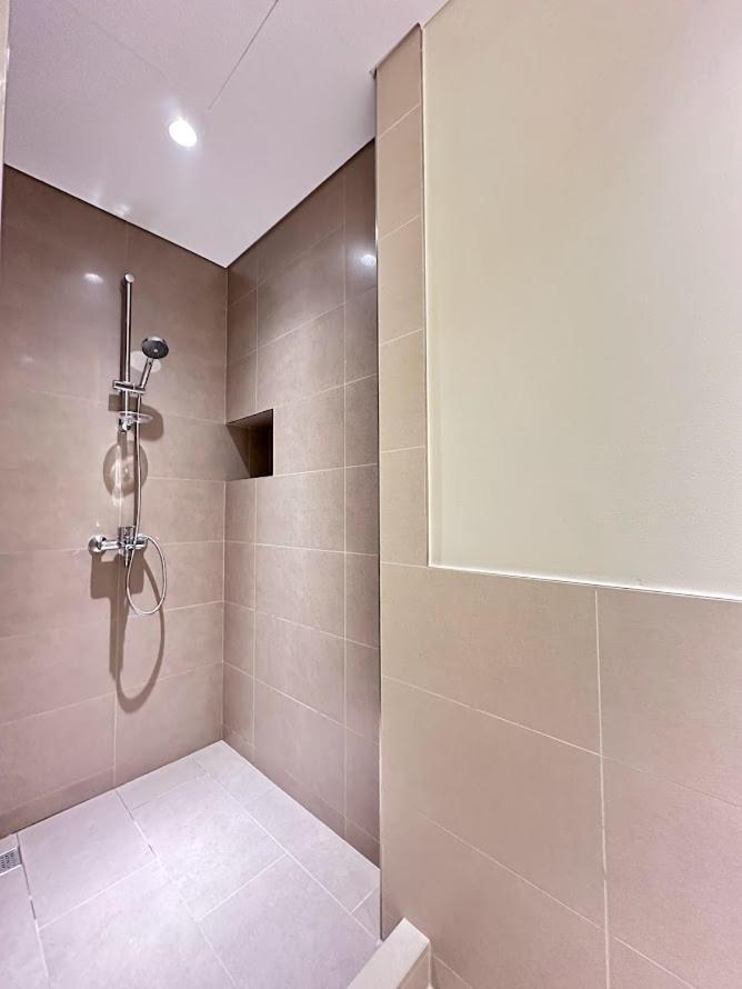 Brand New 1bhk In The Heart Of Hills Apartment Dubai