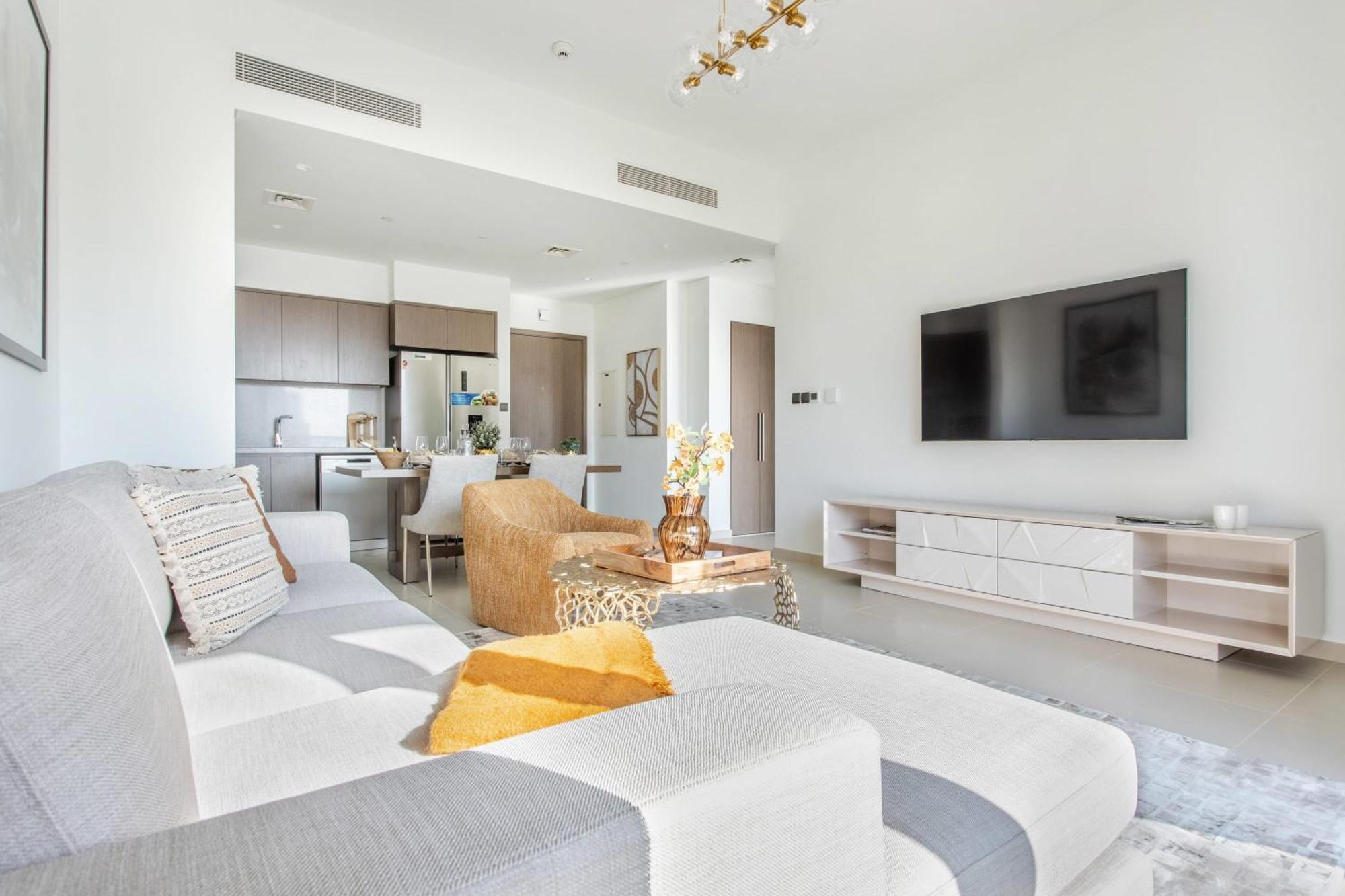 Apartment Frank Porter - Act One Act Two T1 Dubai