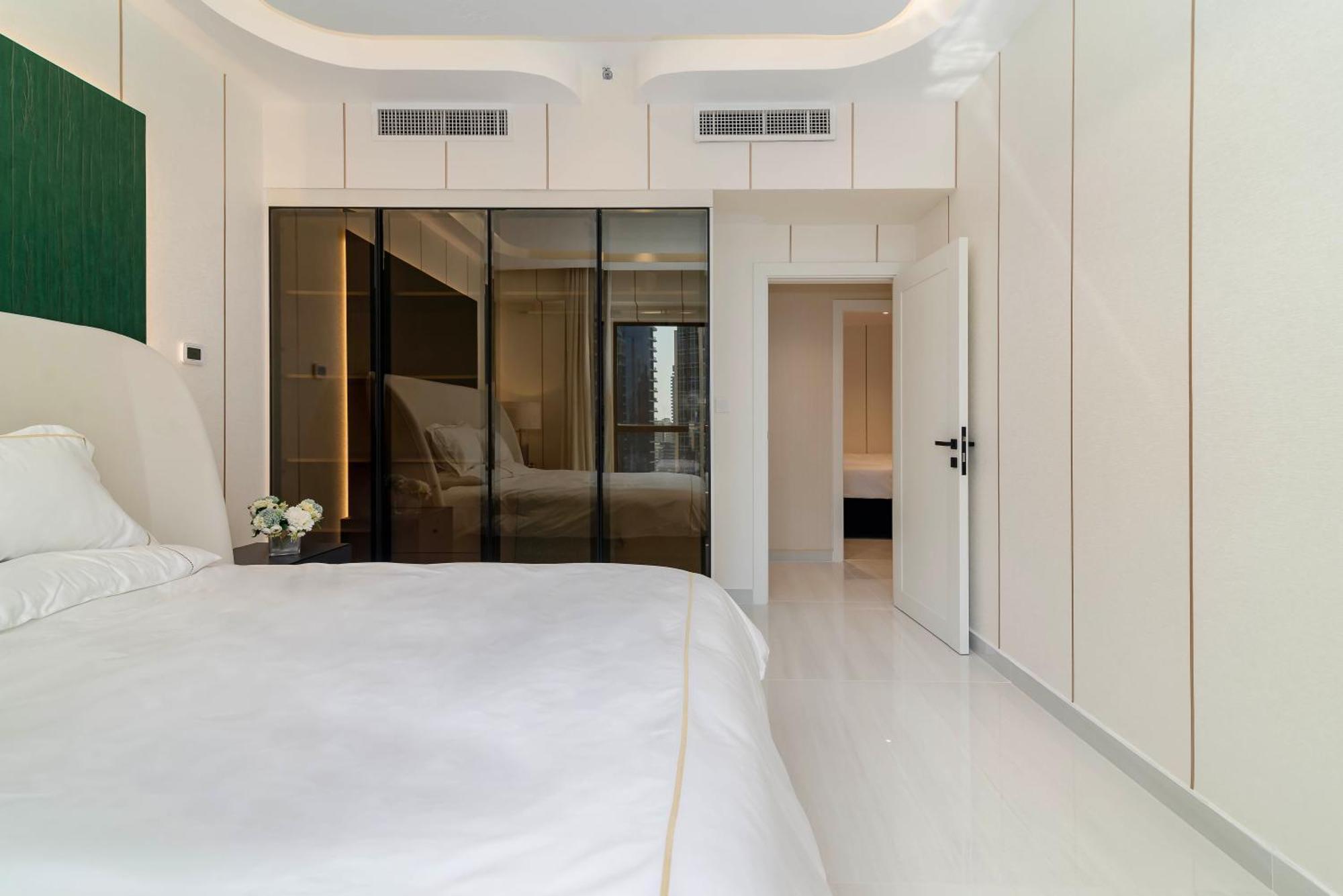 Usmans 4bdrm Sea View Direct Access Fully Serviced Jbr *