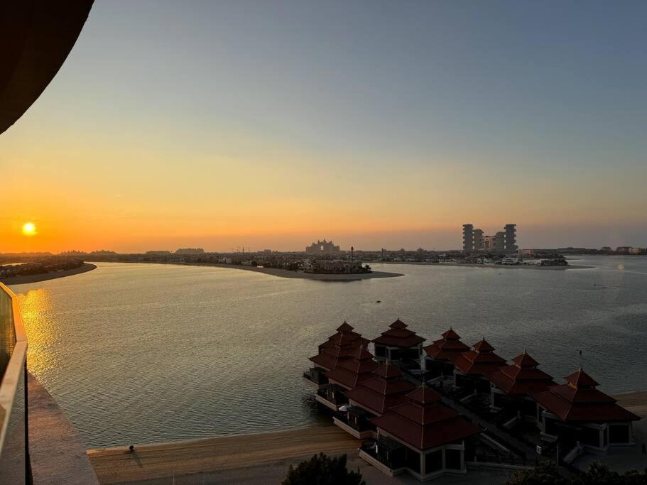 Apartment Luxury Mina Azizi Palm Jumeirah-private