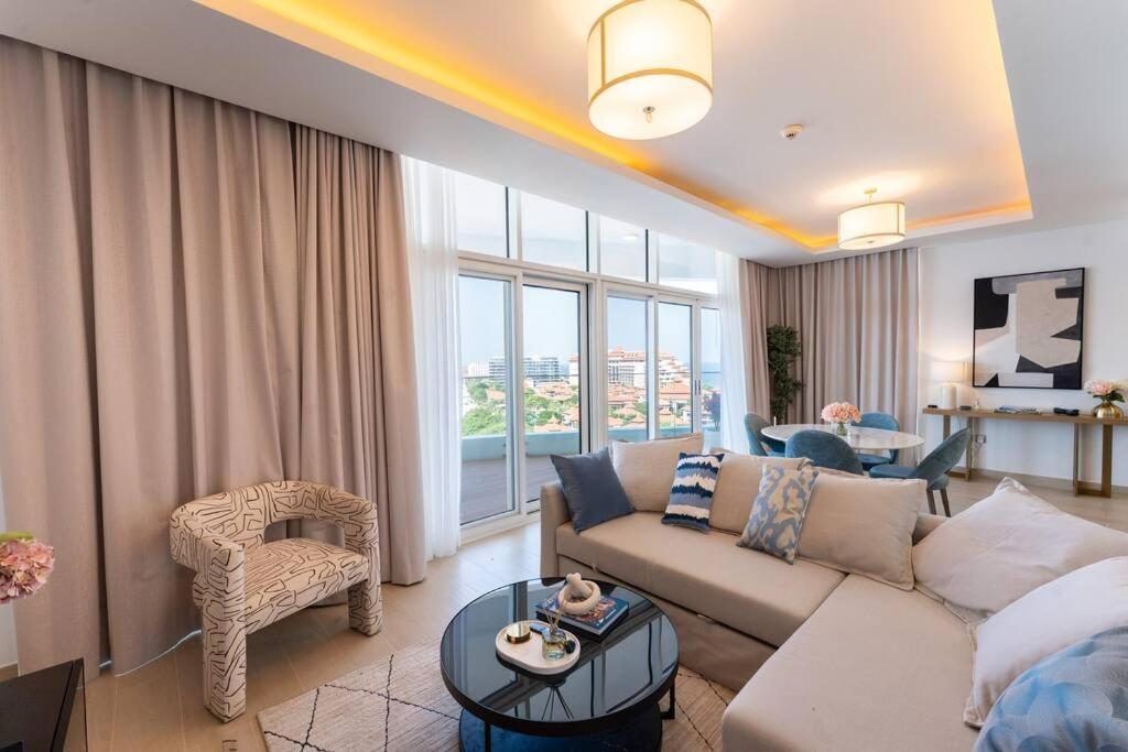 Luxury Mina Azizi Palm Jumeirah-private Apartment Dubai