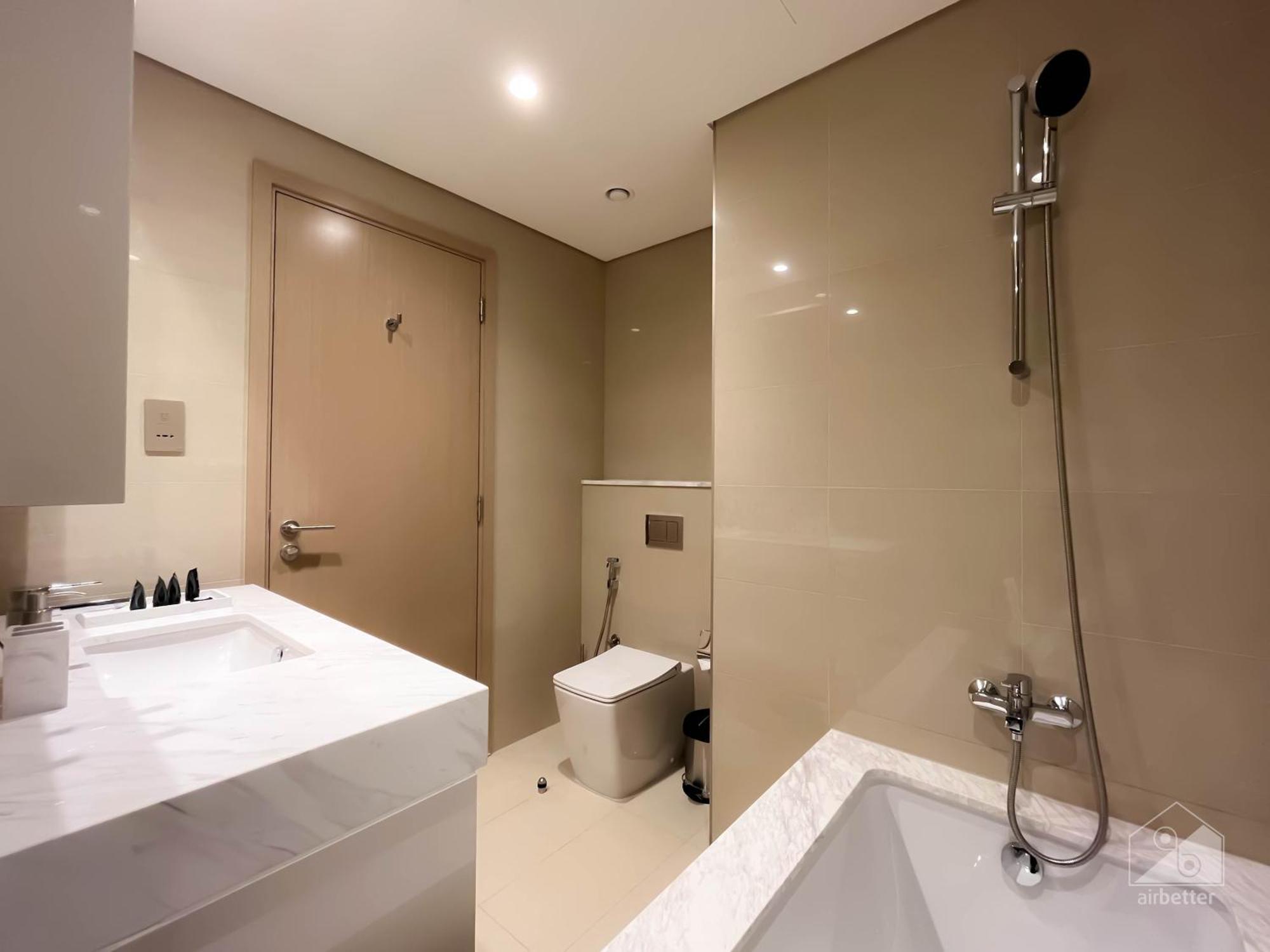 Apartment Luxurious With Breathtaking View In Downtown *