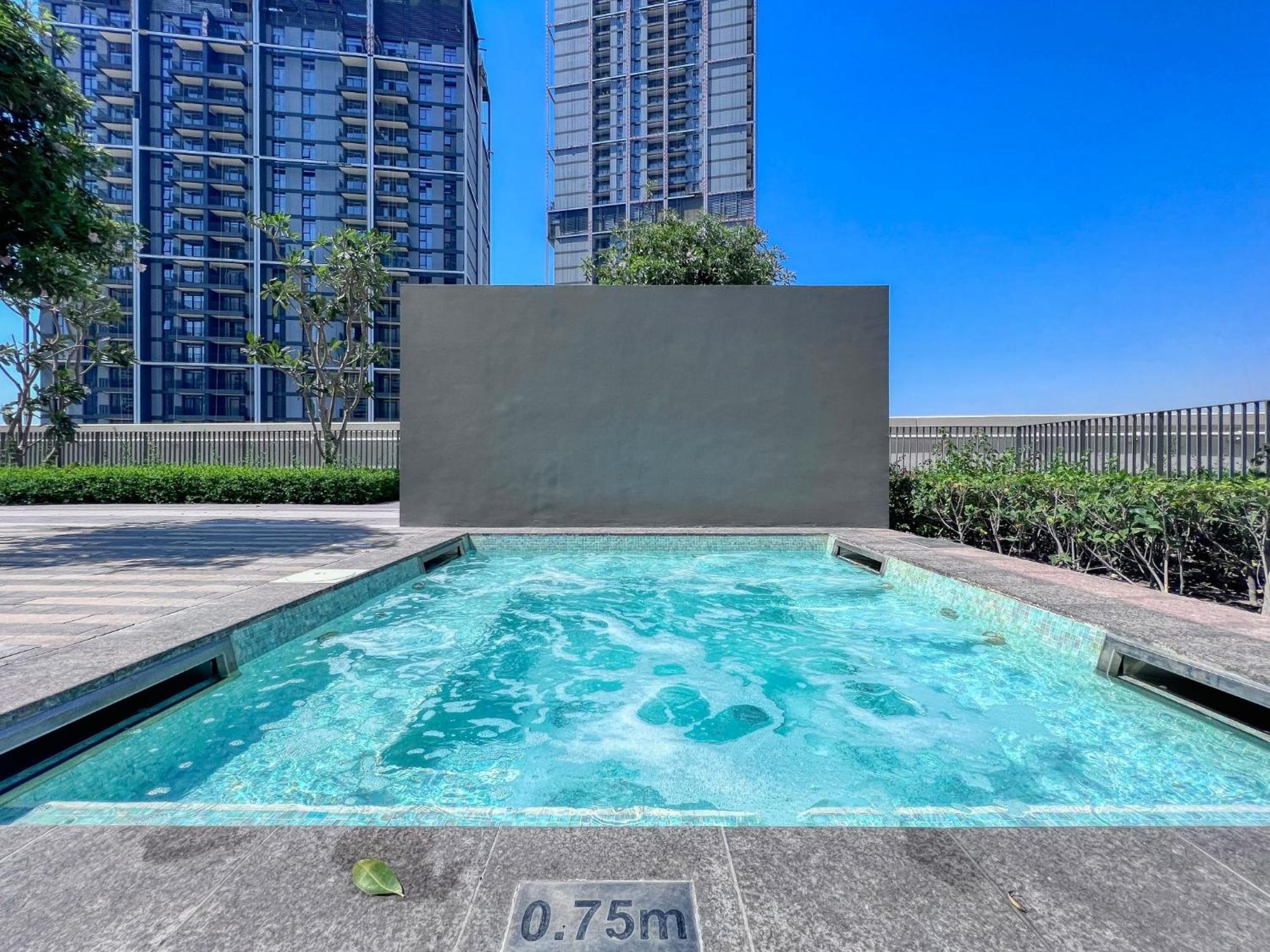 Gorgeous 2 Bedroom With Creek Harbour View Dubai