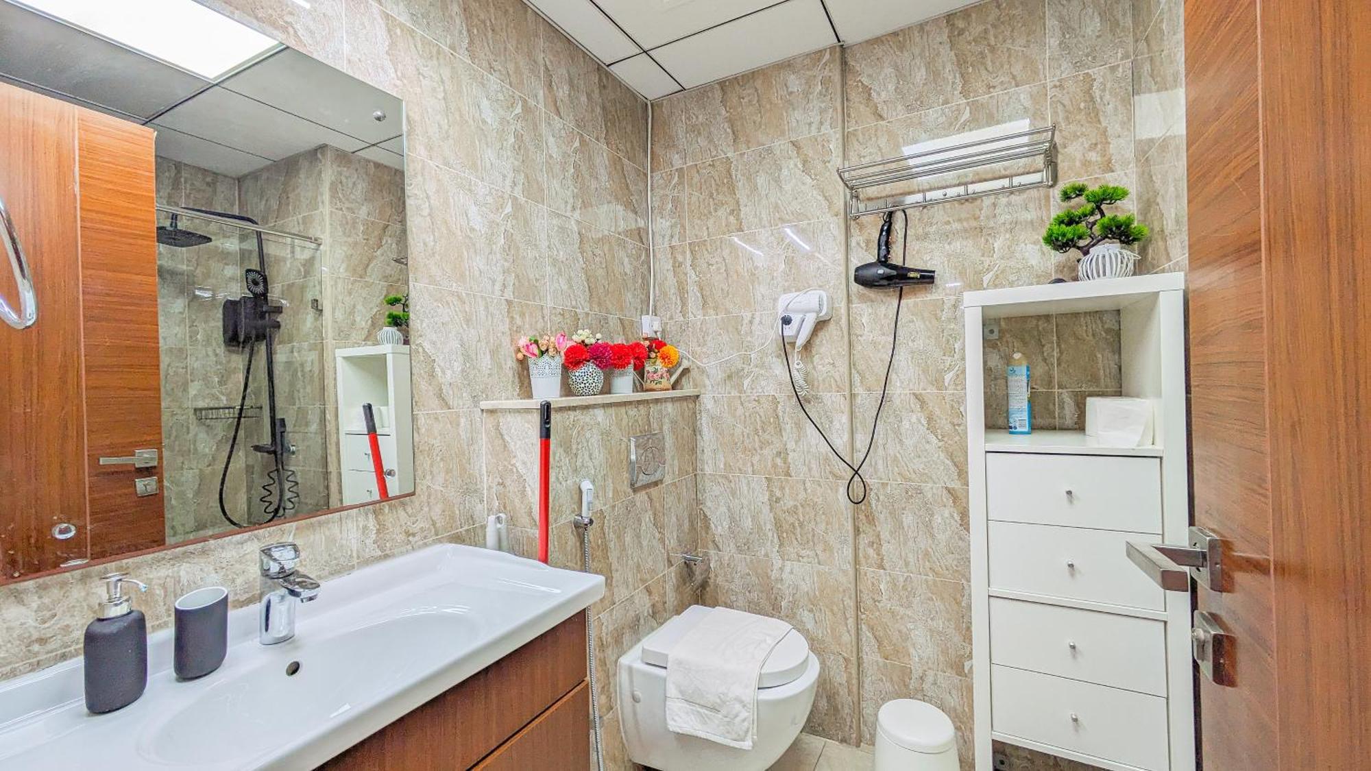 Apartment Cozy In Laya Jvc