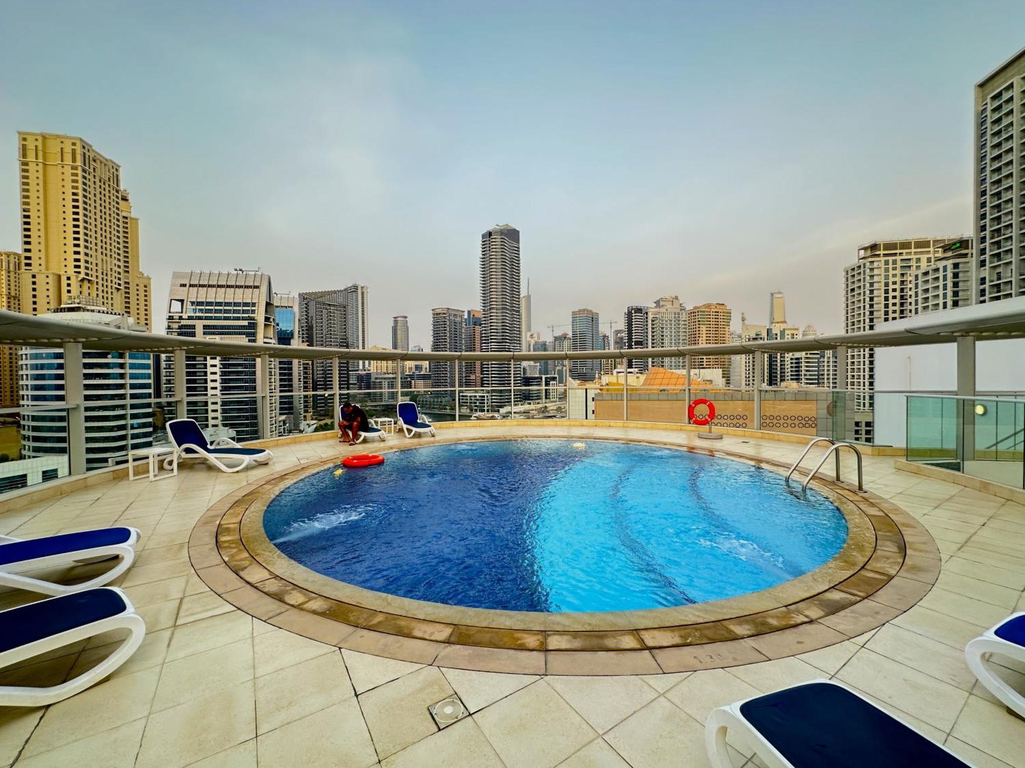 Lxry Full Marina View & Rooftop Pool 40% Off Dubai