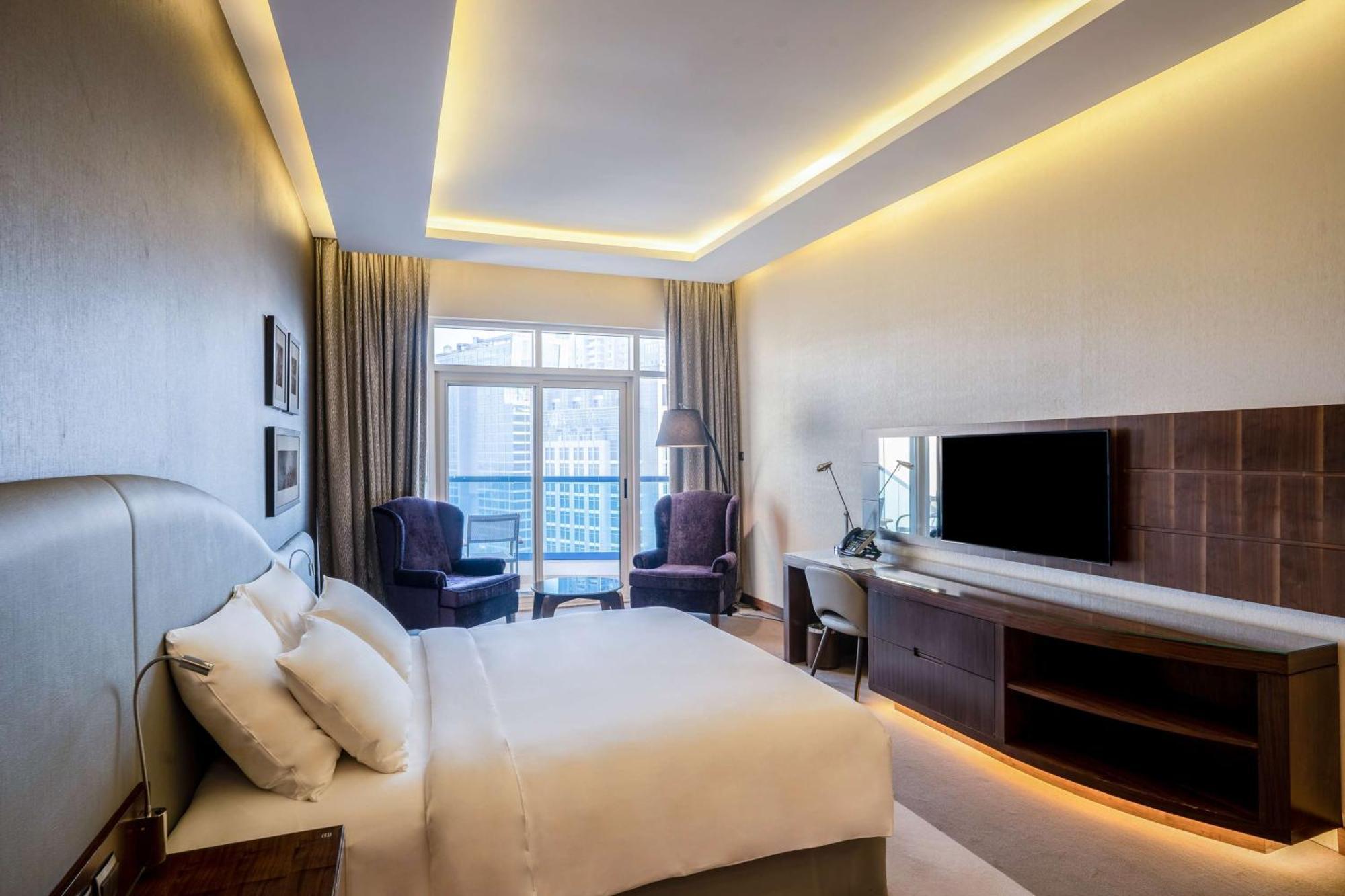 Hotel Radisson Blu Hotel, Waterfront 5*