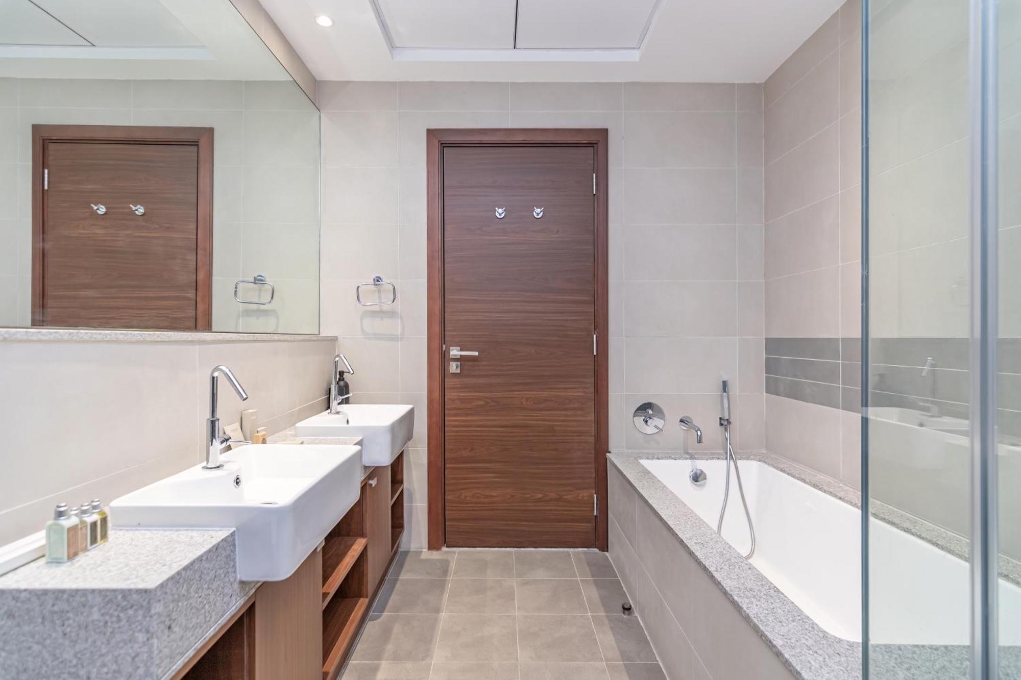 Citihome-1br World Trade Center Next To Metro Apartment *