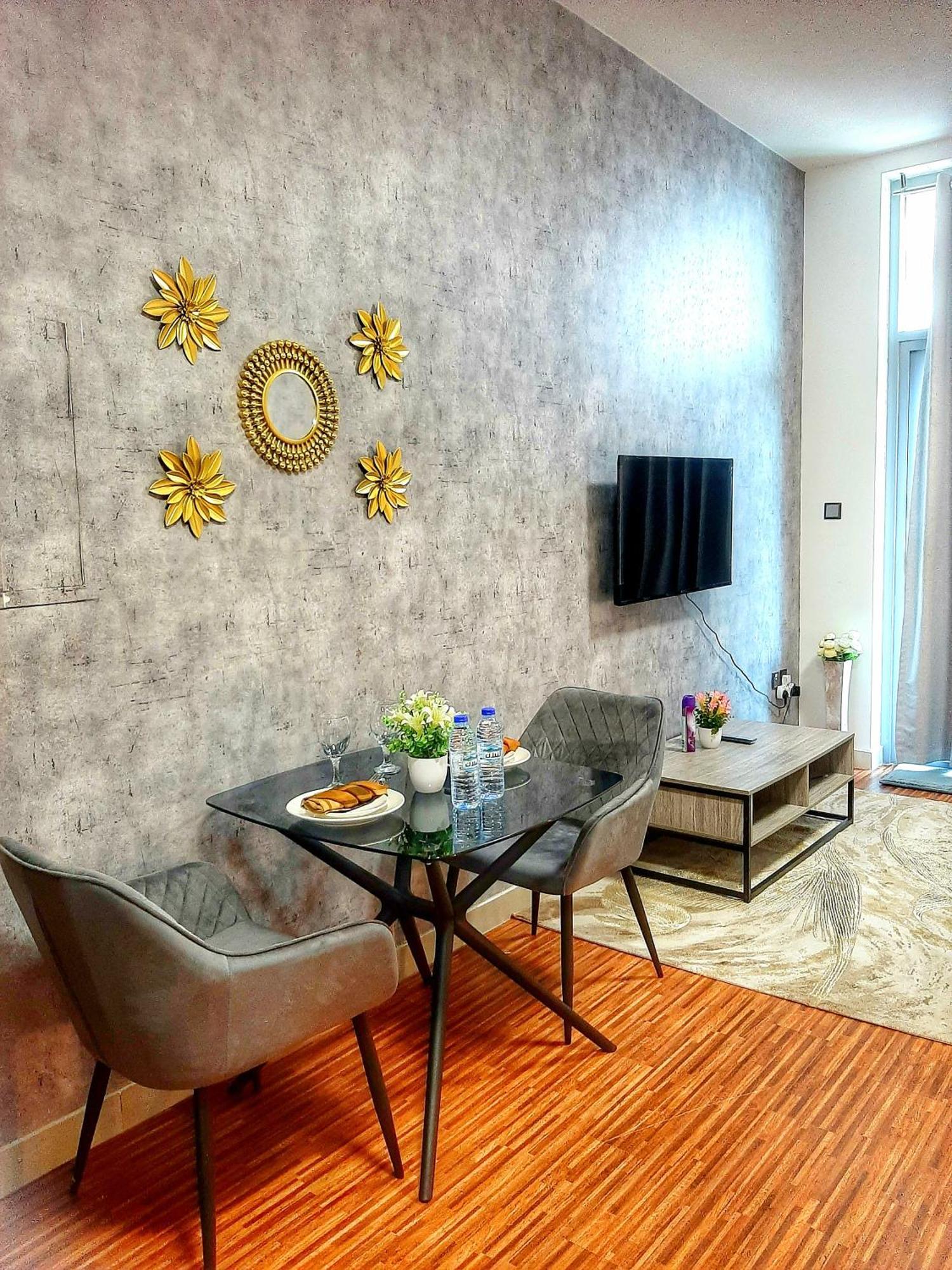 Cozy In Jumeirah Village Circle, Dubai.