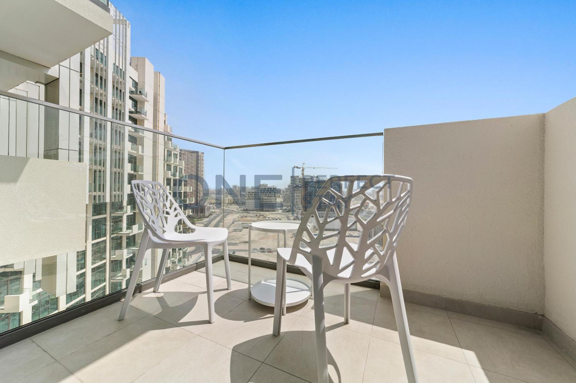 Farhad Azizi - 10 Mins From Airport * Dubai