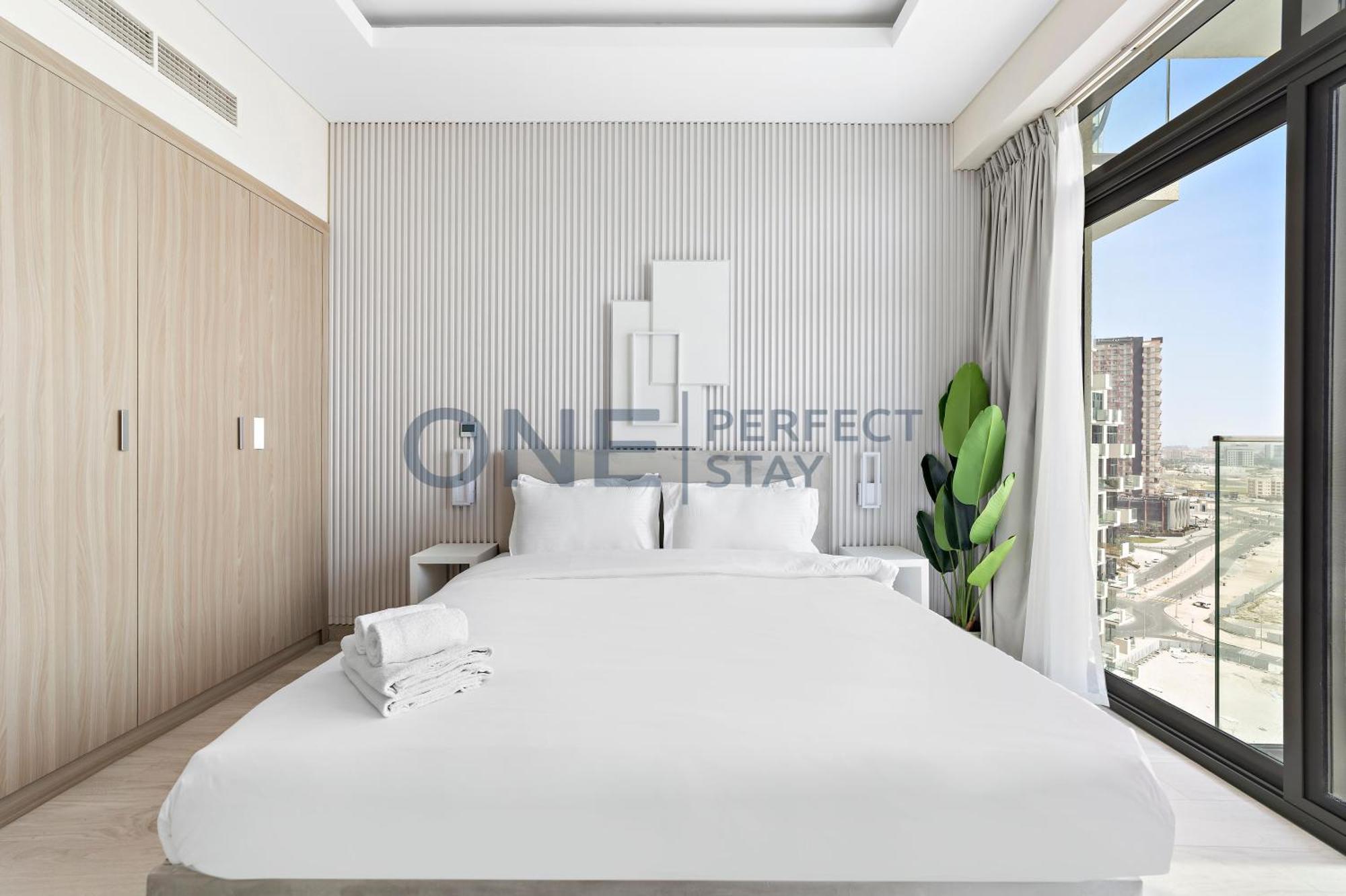 Farhad Azizi - 10 Mins From Airport Apartment Dubai