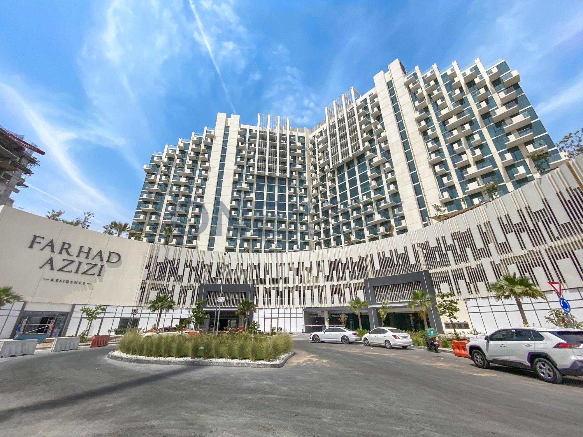 Farhad Azizi - 10 Mins From Airport *