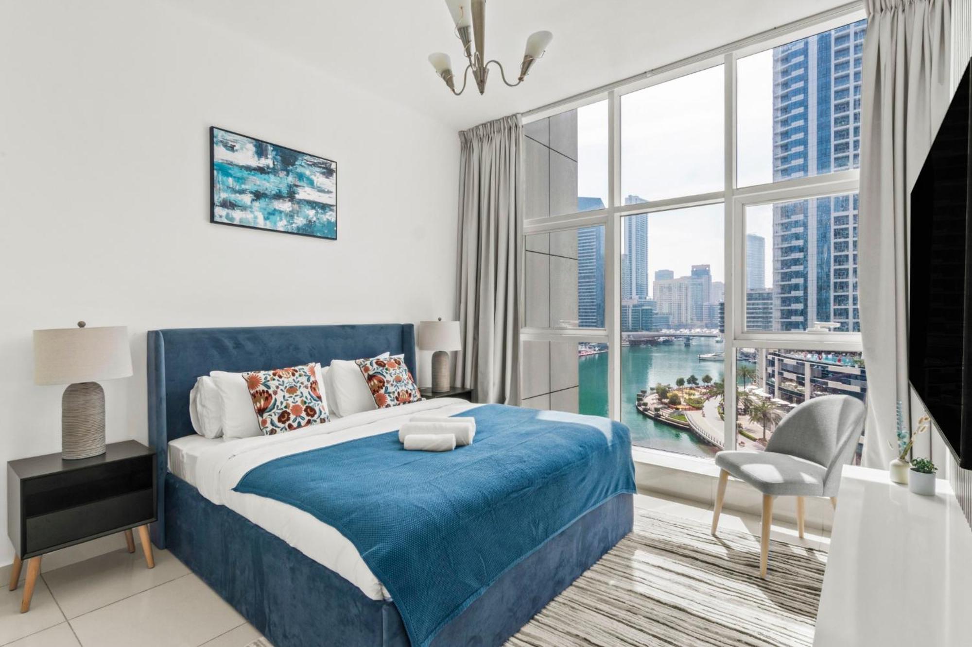 Lavish 2br With Charming Marina View Apartment *