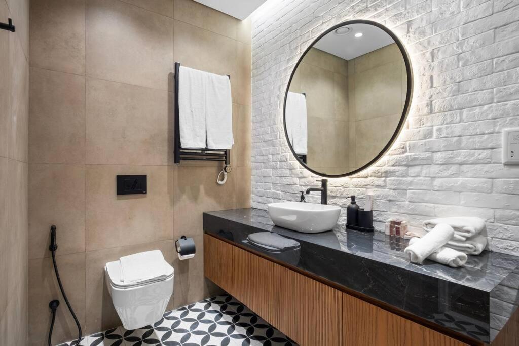 Apartment First Class 2br With Burj Khalifa And Downtown View Dubai