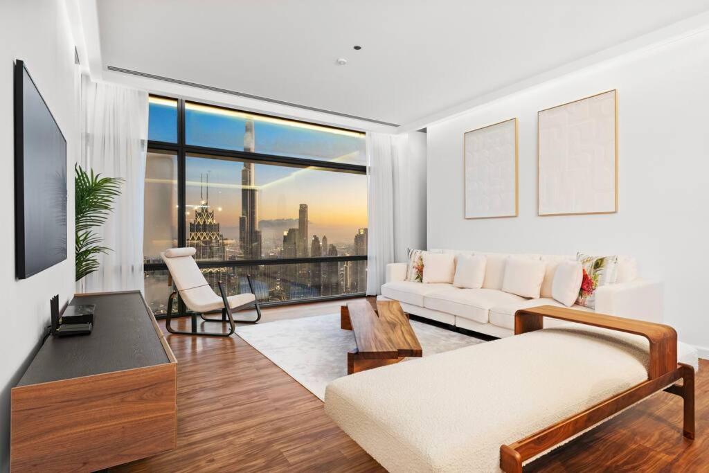 First Class 2br With Burj Khalifa And Downtown View *