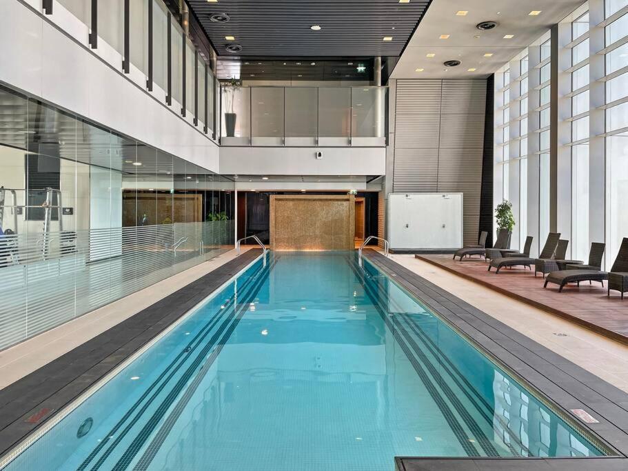 First Class 2br With Burj Khalifa And Downtown View Dubai