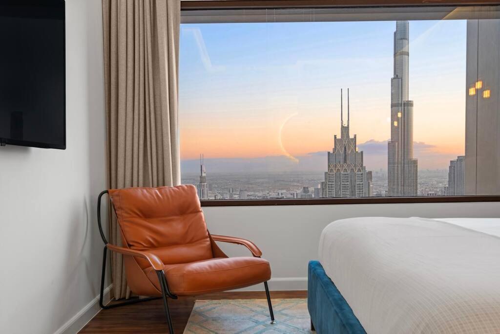First Class 2br With Burj Khalifa And Downtown View