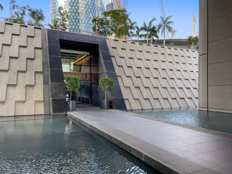 First Class 2br With Burj Khalifa And Downtown View Apartment *