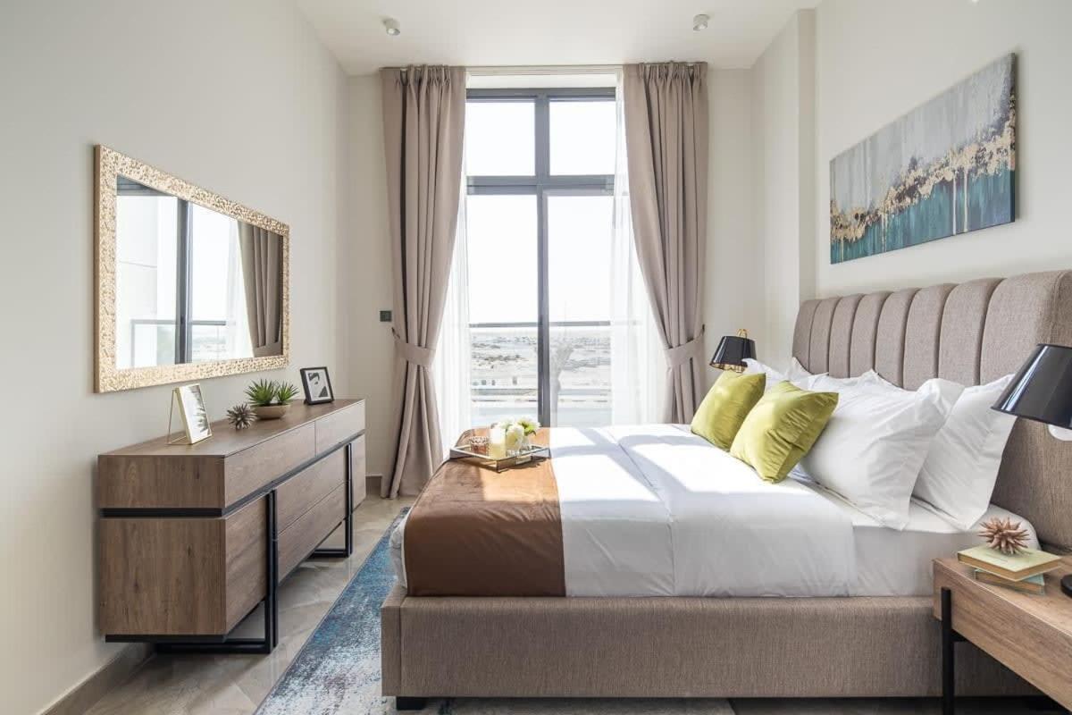 Frank Porter - Majestique 2 Apartment