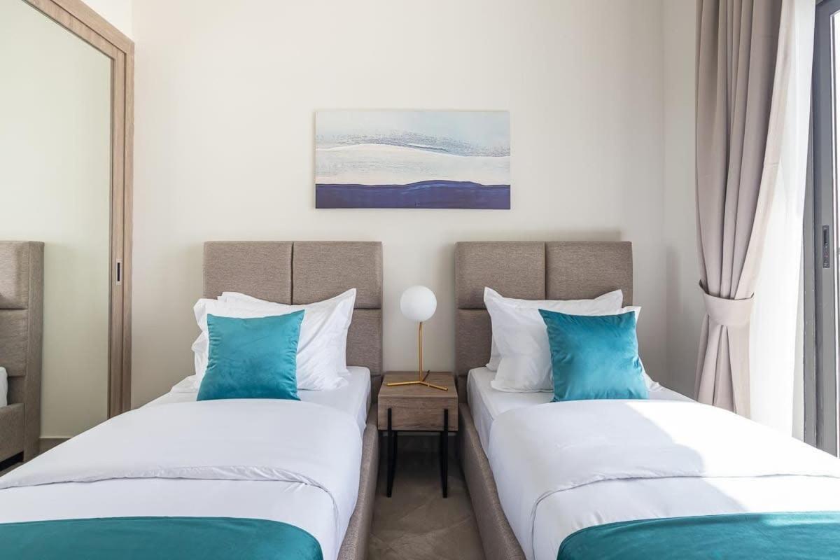 Frank Porter - Majestique 2 Apartment
