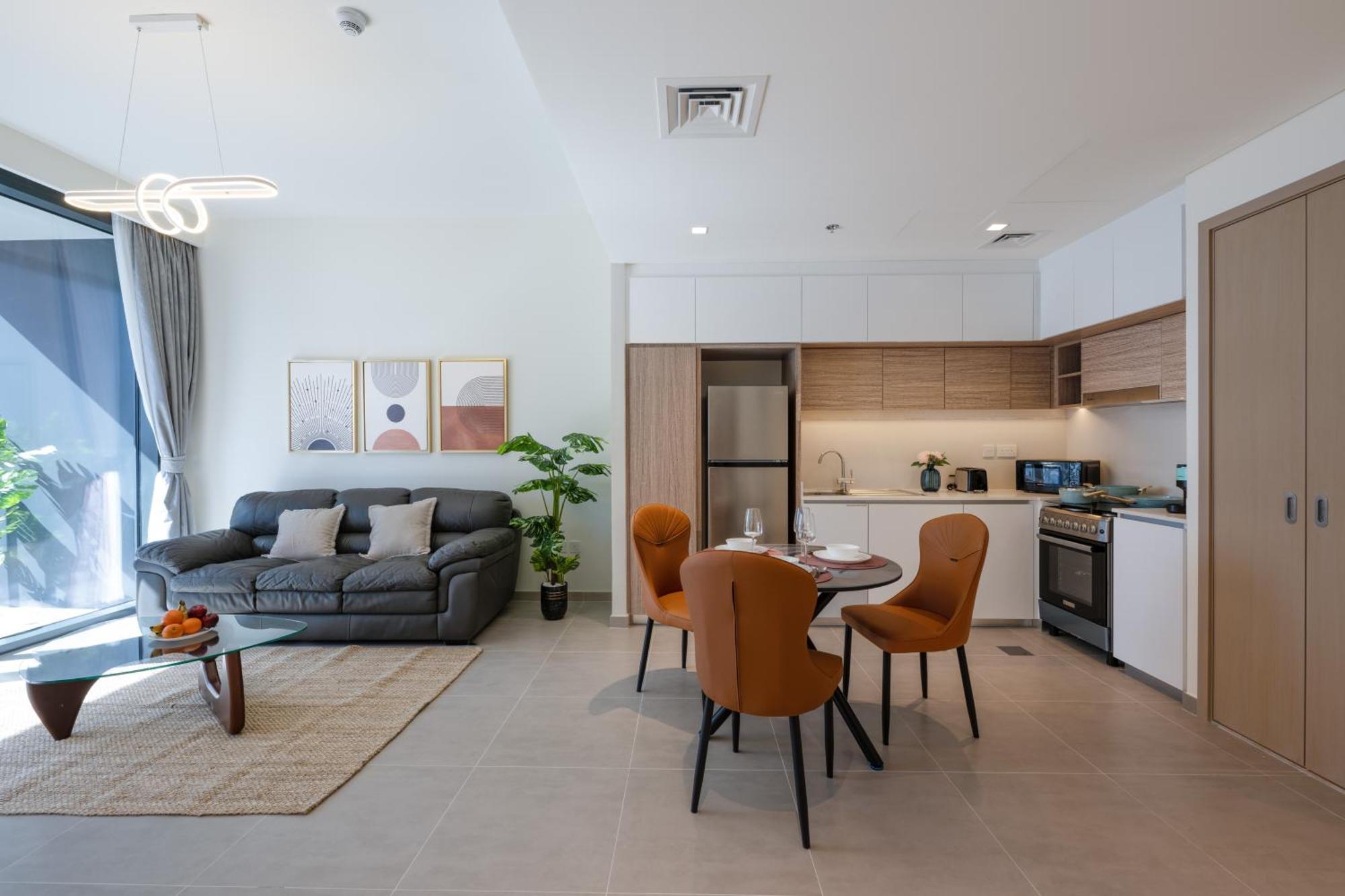 Cozy 1br In Creek Edge Stunning Bay View Swimming Pool Dubai